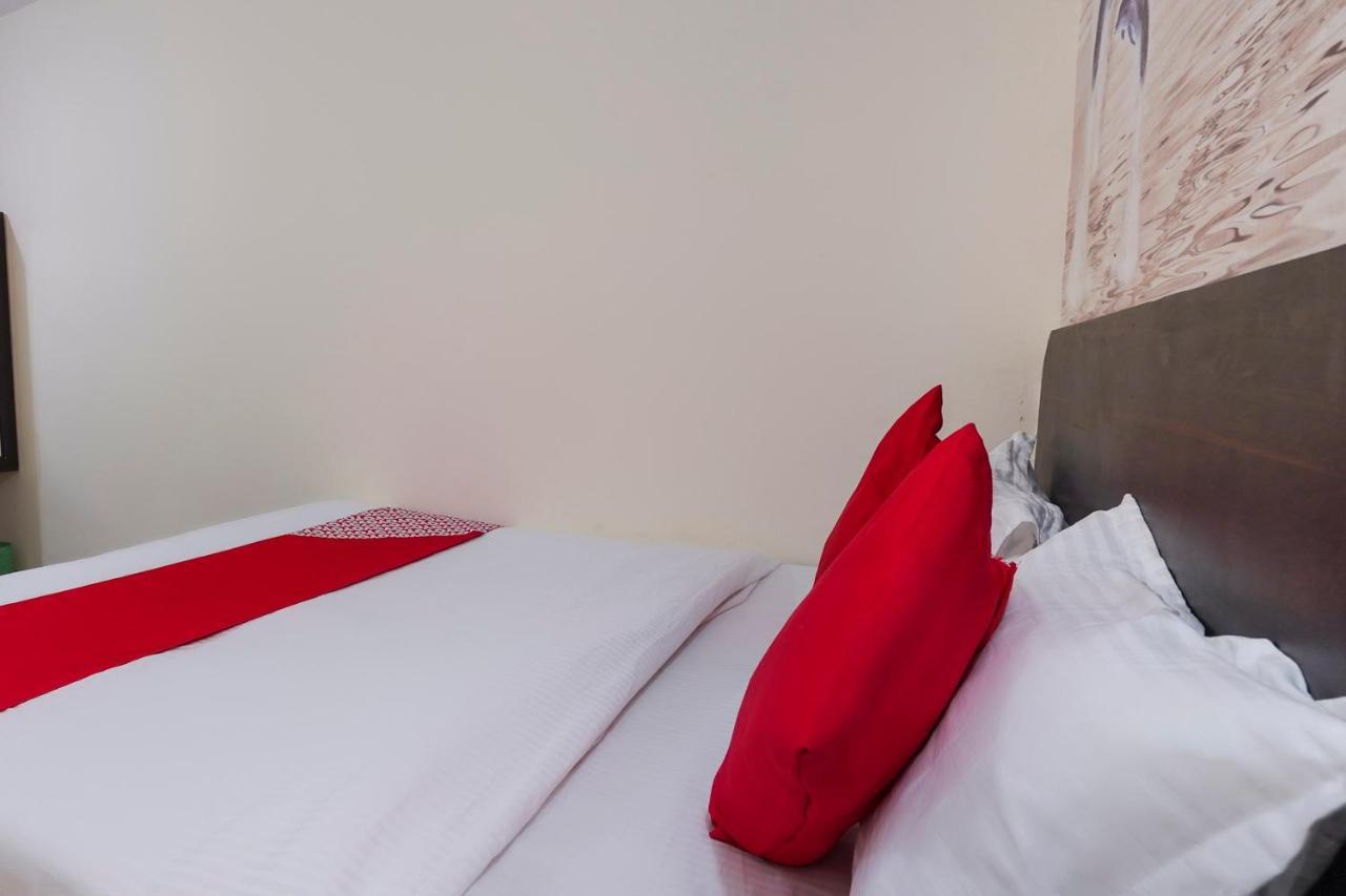 بونة Oyo Flagship 68474 Hotel Viraj المظهر الخارجي الصورة