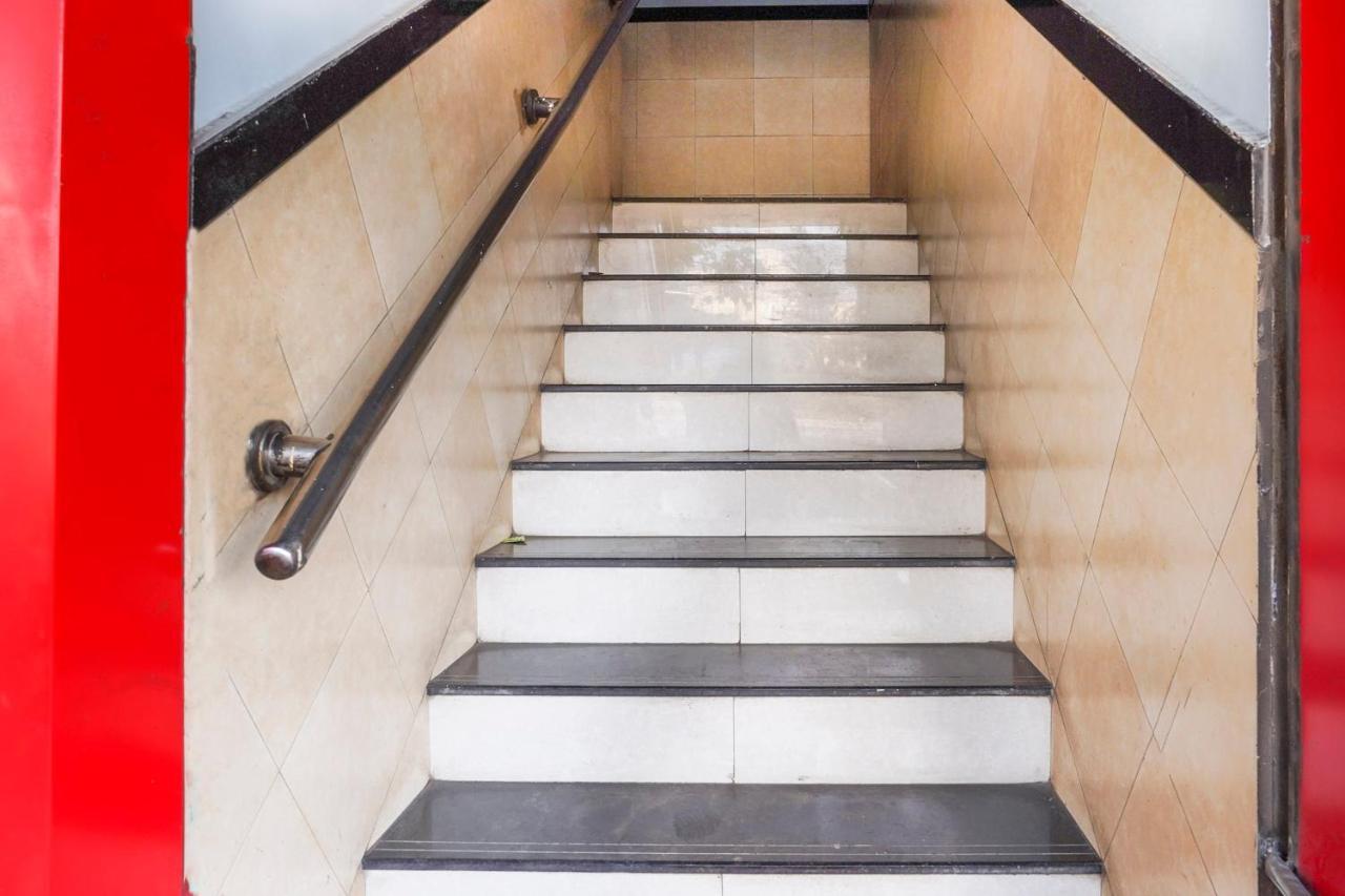 بونة Oyo Flagship 68474 Hotel Viraj المظهر الخارجي الصورة